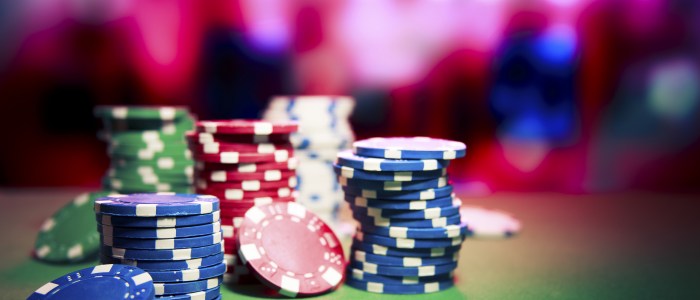 Sukses uang dengan dana turnamen permainan poker
